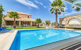 Villa St Dennis